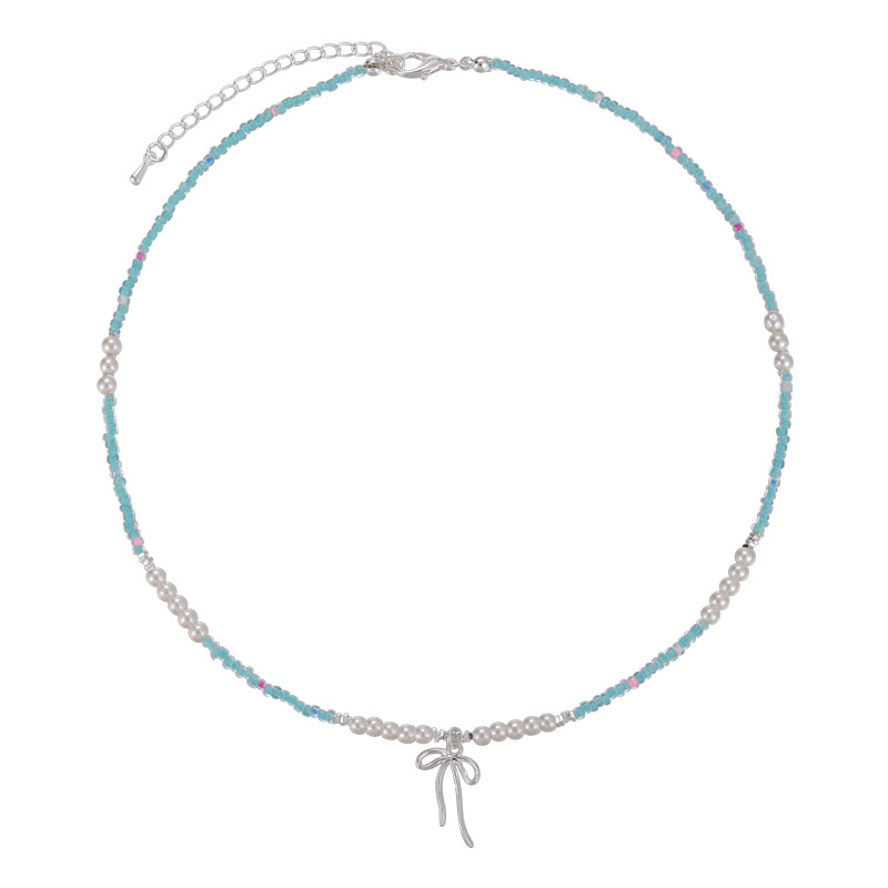 قلادة تشوكر خرز أزرق رباط