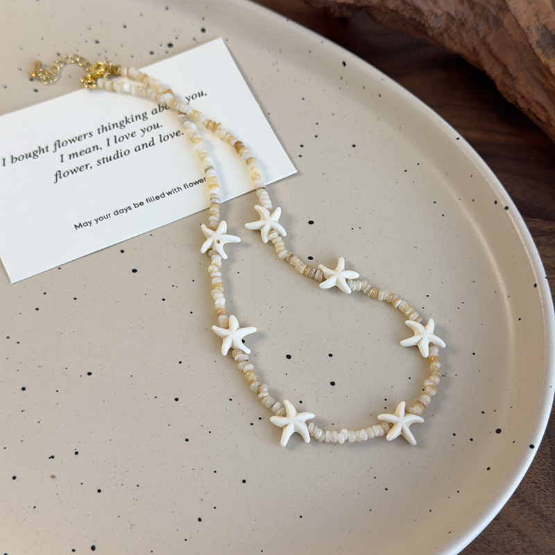 Намисто з намистинами морської зірки