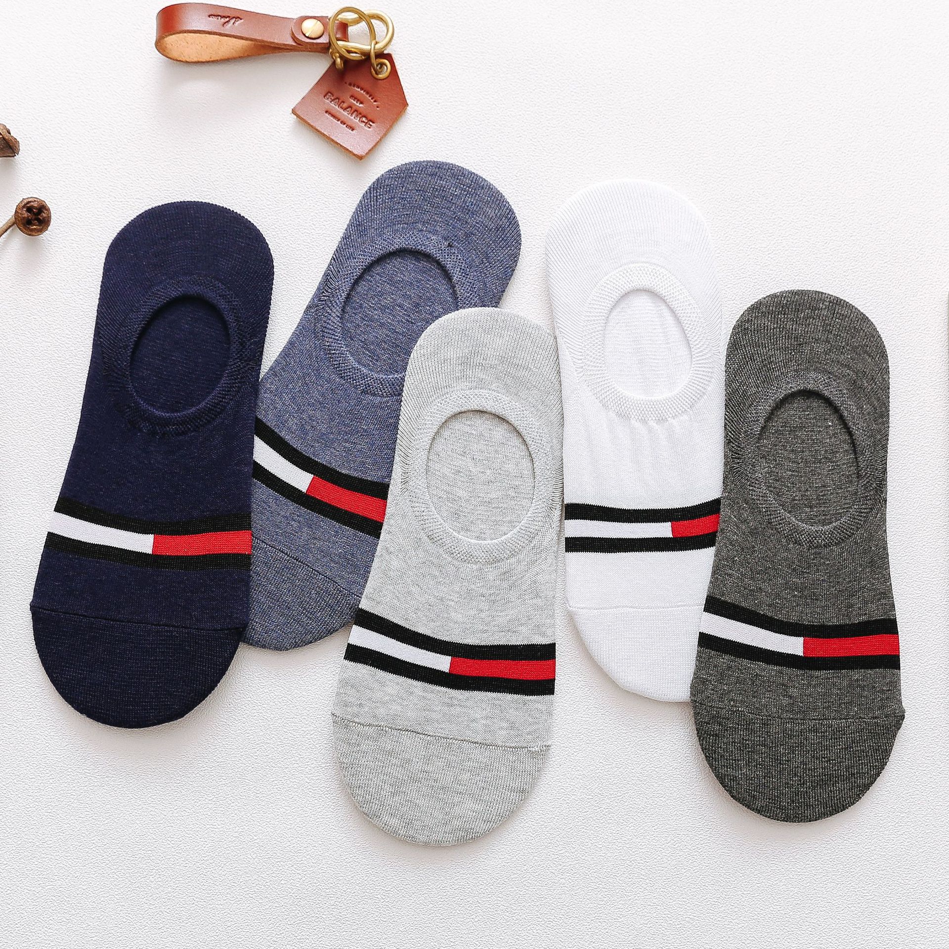 ถุงเท้าไม่โชว์ขอบผู้ชาย