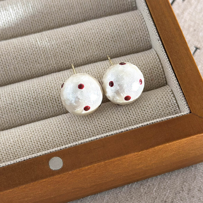 레드 폴카도트 펄 이어 스터드