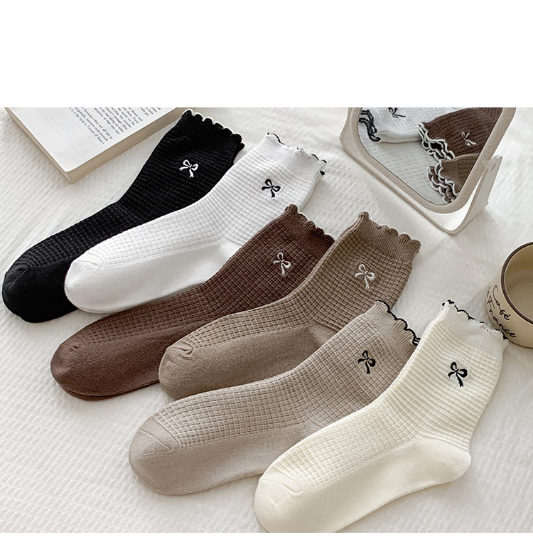 Meias Altas até o Joelho com Bordado de Laço