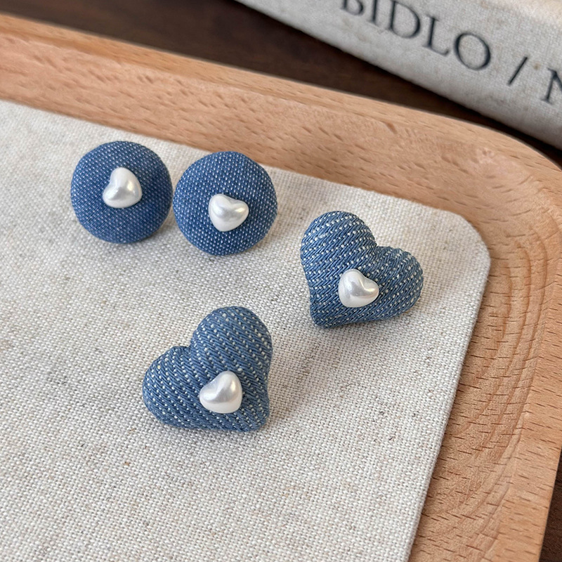 Orecchini Cuore e Tondo Blu Chiaro