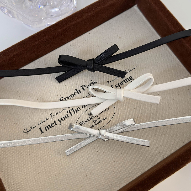 Шкіряний чокер з бантом