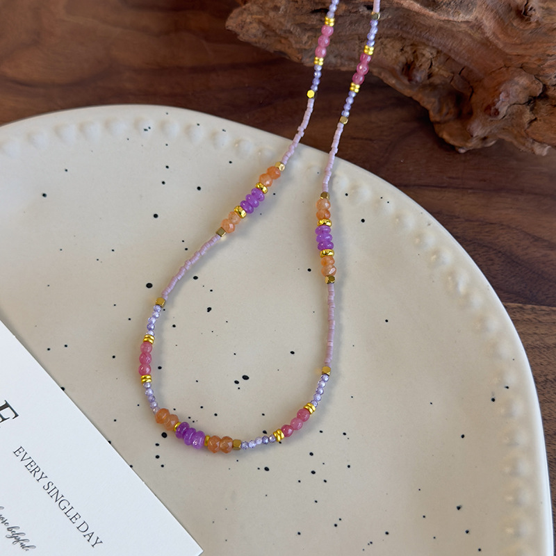 قلادة تشوكر من الكريستال البنفسجي