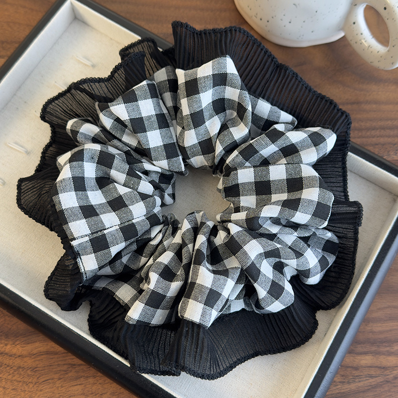ブラック＆ホワイト格子レーススクランチー