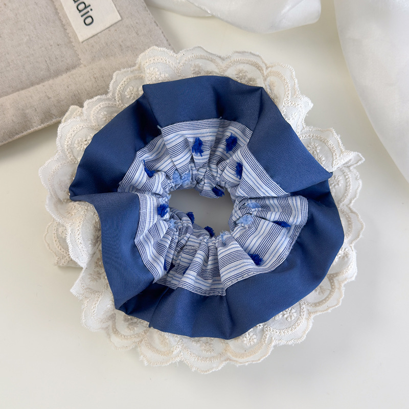 Słodkie Niebieskie Koronkowe Scrunchies