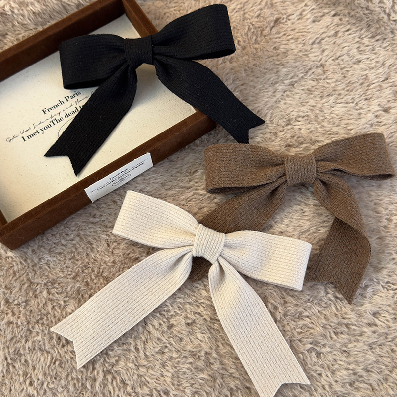 Knit Bow Hair Clip