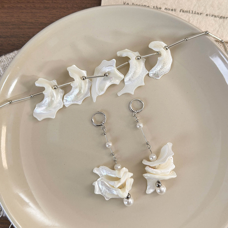 Set Collana e Orecchini in Conchiglia