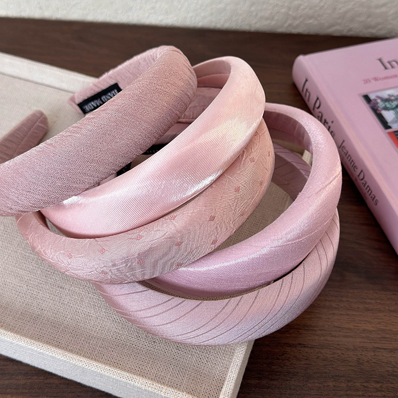 Bandă pentru Păr din Spumă Roz în Stil Coreean