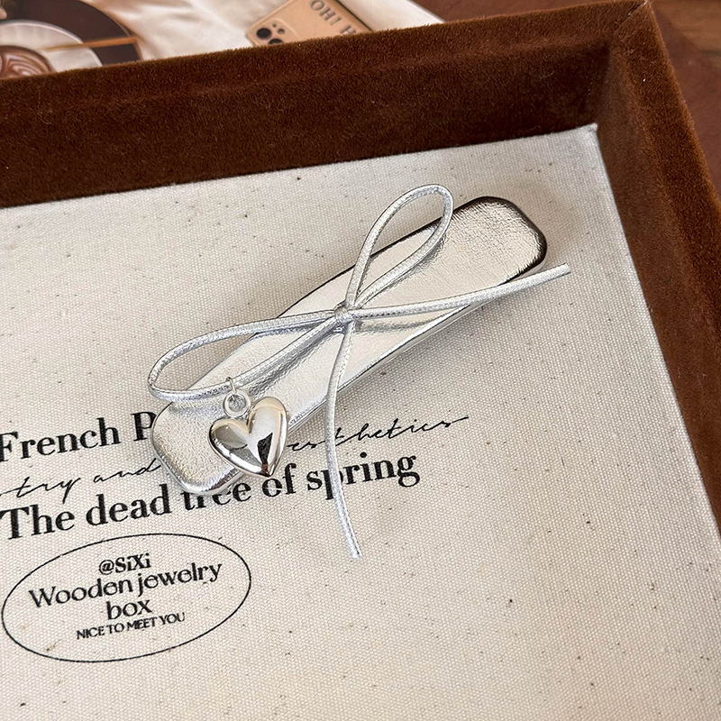 Pince à Cheveux Cœur Perle