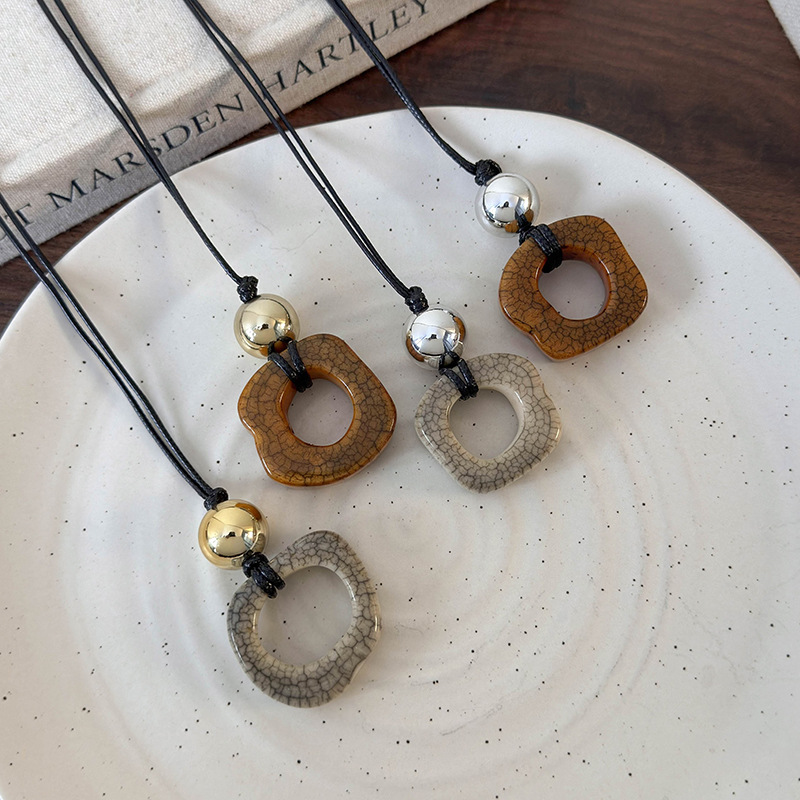 สร้อยคอเครื่องประดับกระดูกอูฐเรขาคณิต