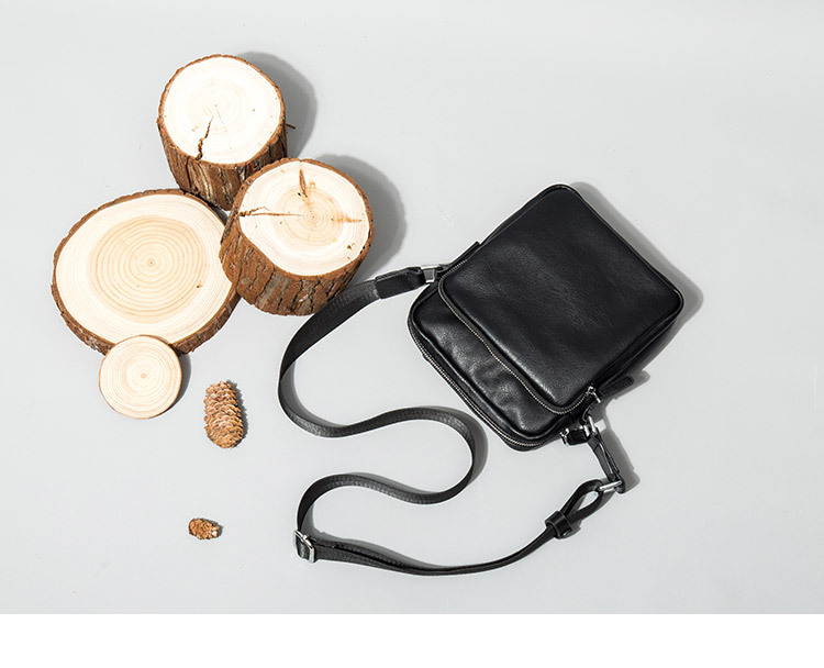 男性用クロスボディバッグ