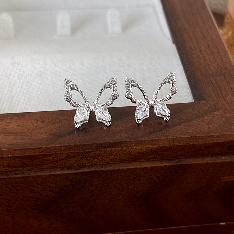 지르코니움 나비 귀걸이