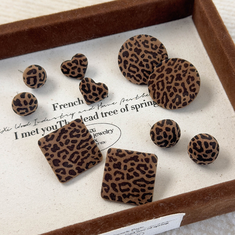 기하학 무늬 레오파드 플록 이어링