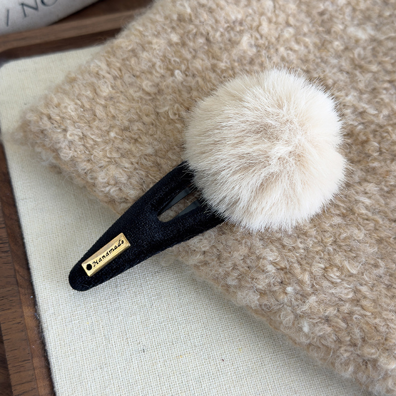 Γεωμετρικά Τριγωνικά Κλιπ Μαλλιών με Γούνα Πον-Πον