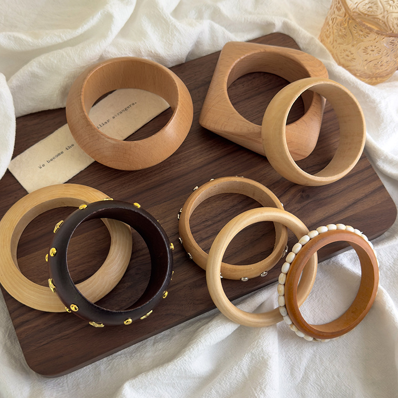 Geometriskt Träarmband med Stjärnmotiv