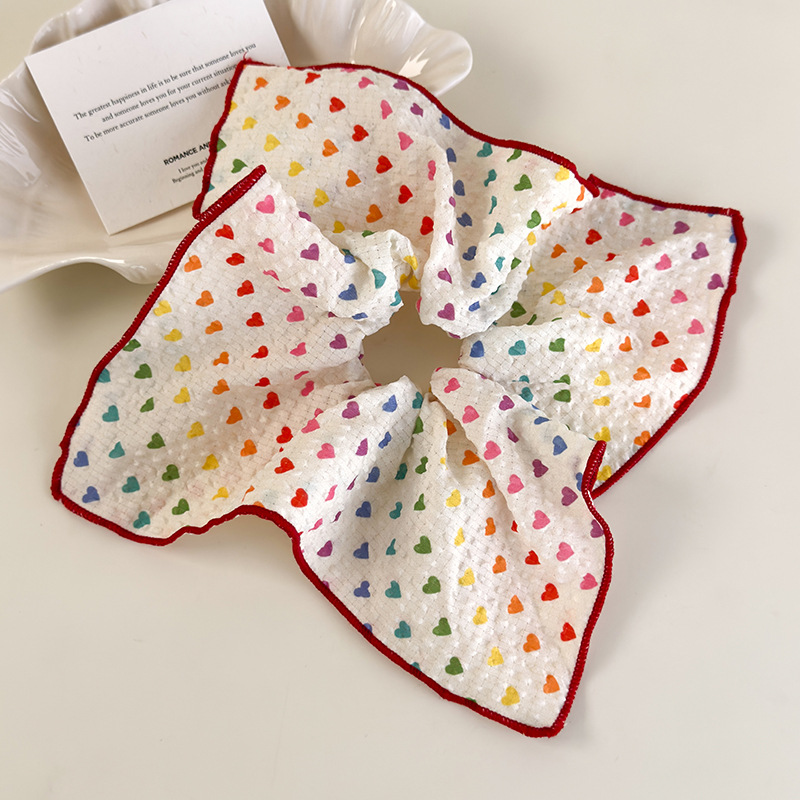 Dopaminowe Kolorowe Scrunchies i Gumki do Włosów z Serduszkami w Bańkach