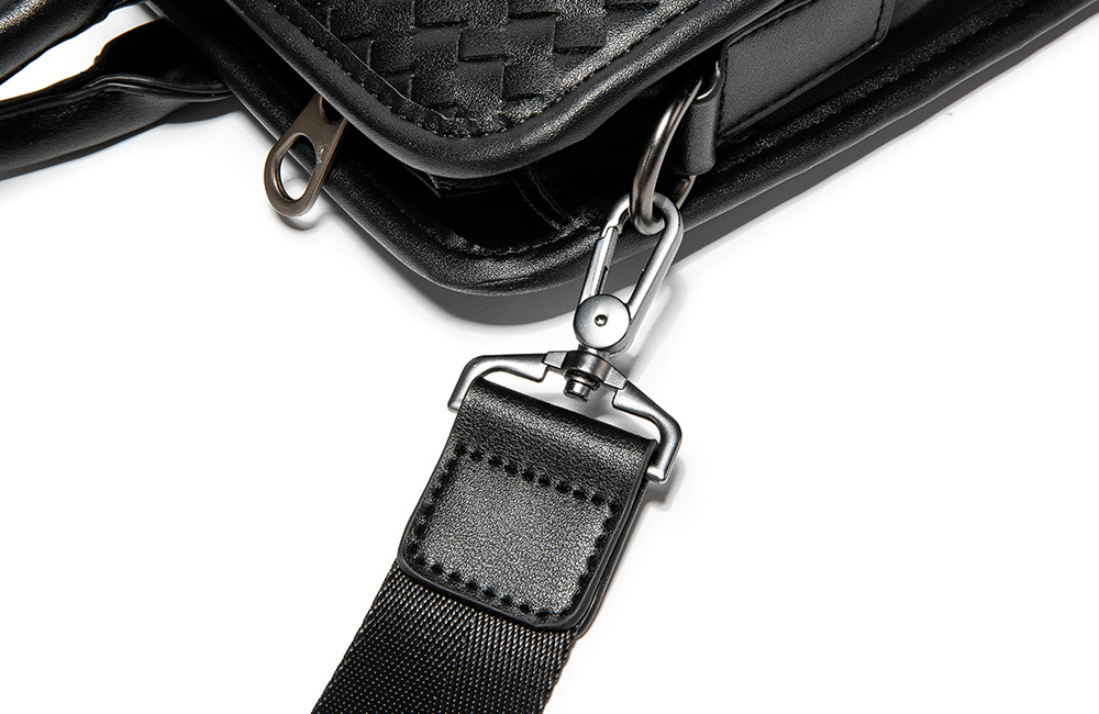 حقيبة رجال منسوجة