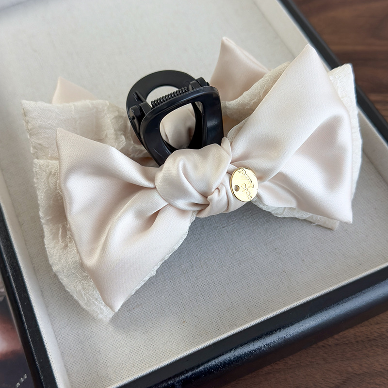 Agrafă de Păr cu Aplică Dublă din Satin