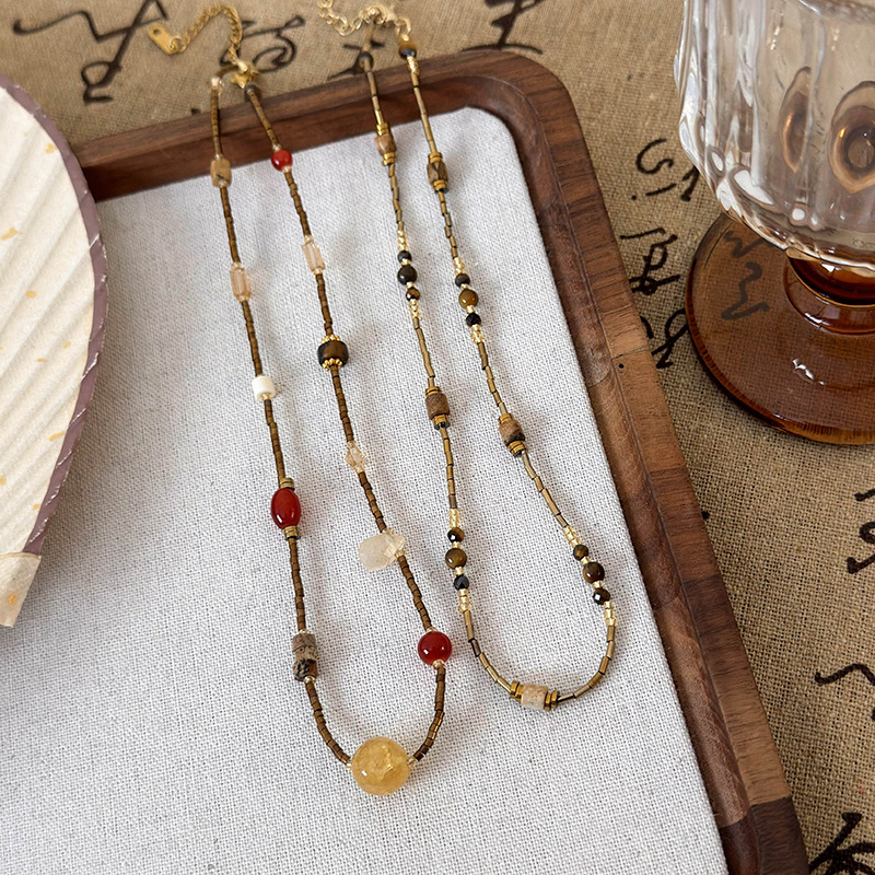 Náhrdelník s Korálky z Přírodního Kamene