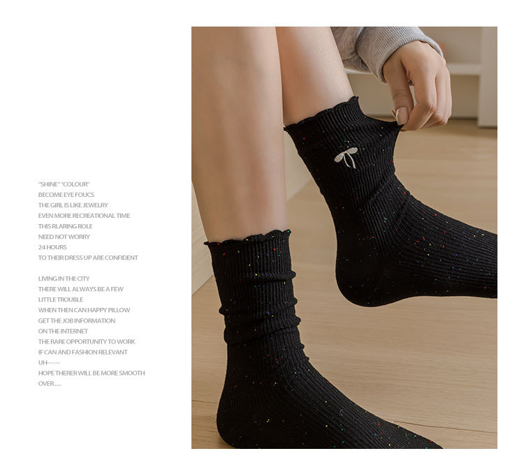 Meias Mid-Calf com Laço Bordado