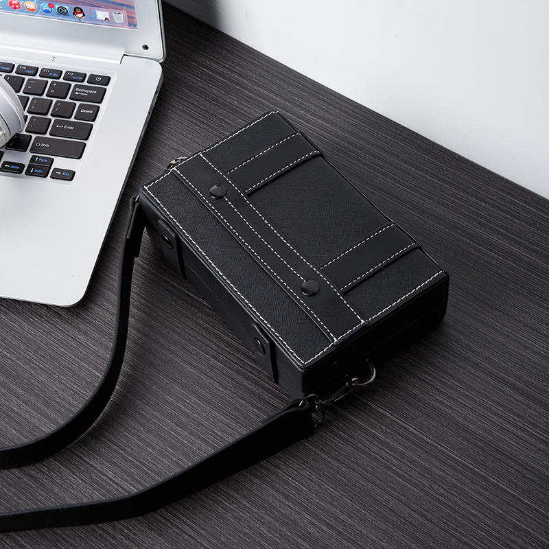 حقيبة كروس بادي رجالية