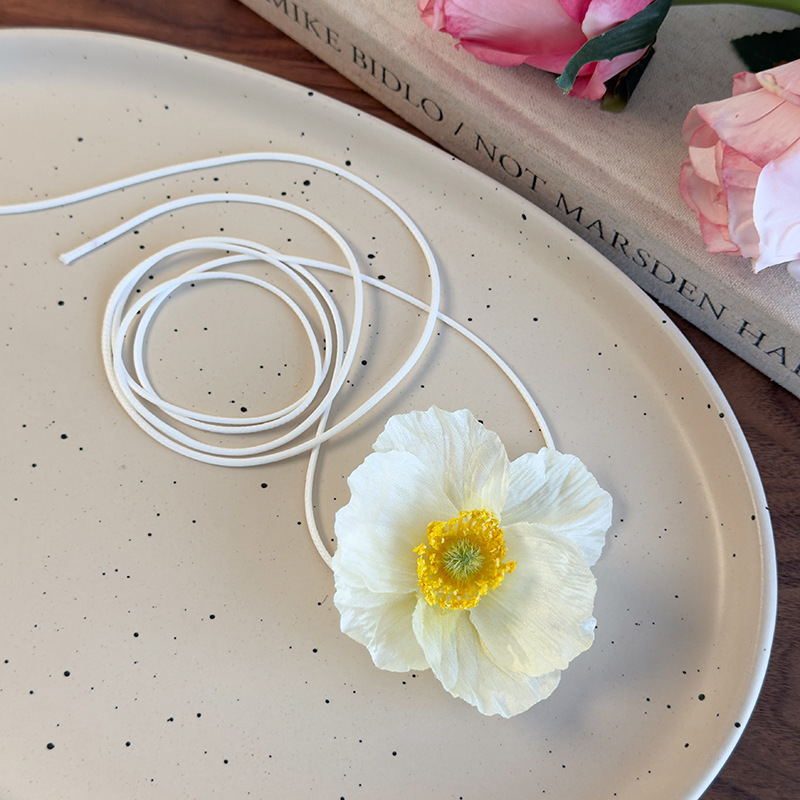 قلادة زهرة الخشخاش