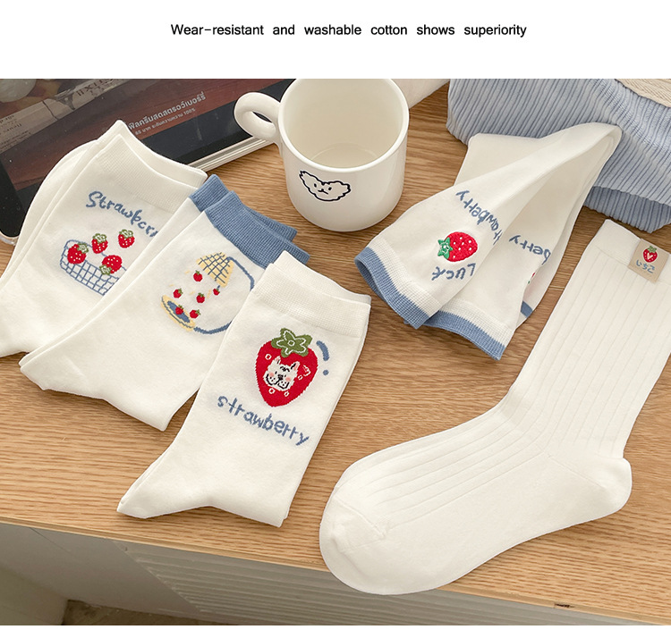 Meias com Estampa de Morango