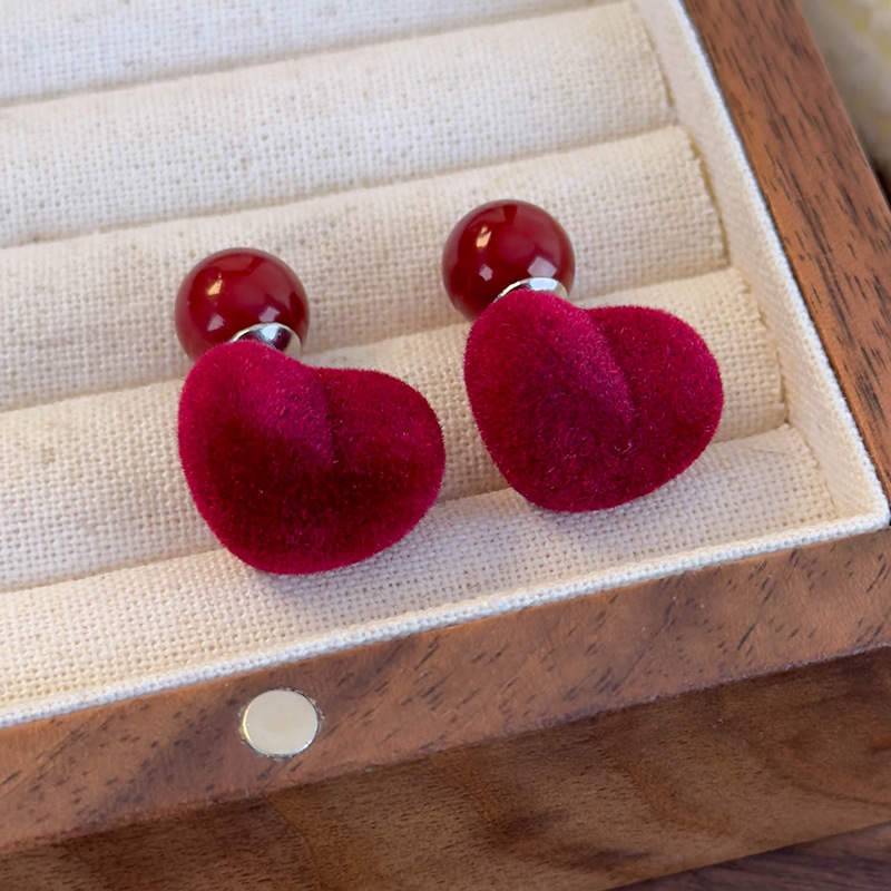 와인 레드 플록 하트 베어 양면 귀걸이
