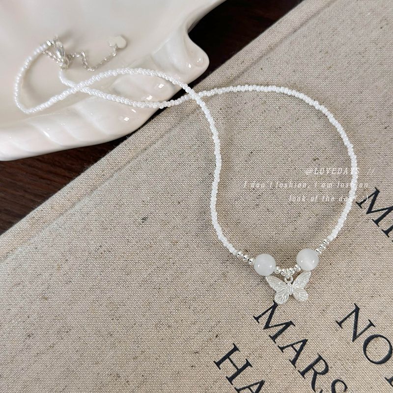 Kalung Kupu-Kupu Manik Putih