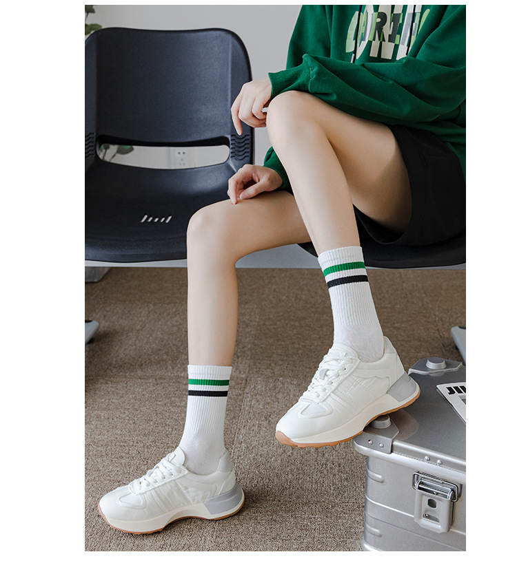 Meias Mid-Calf Bordadas