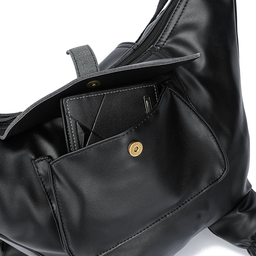 Borsa a tracolla e zaino per uomo