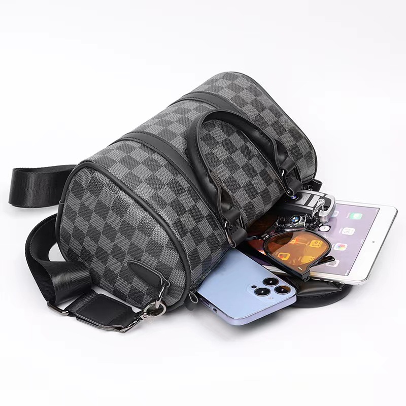 メンズクロスボディバッグ