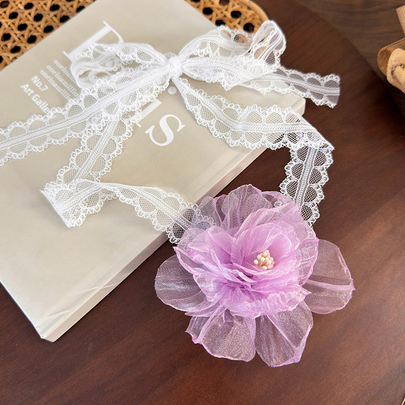 Кораловий Намисто з Квітковою Мереживною Стрічкою