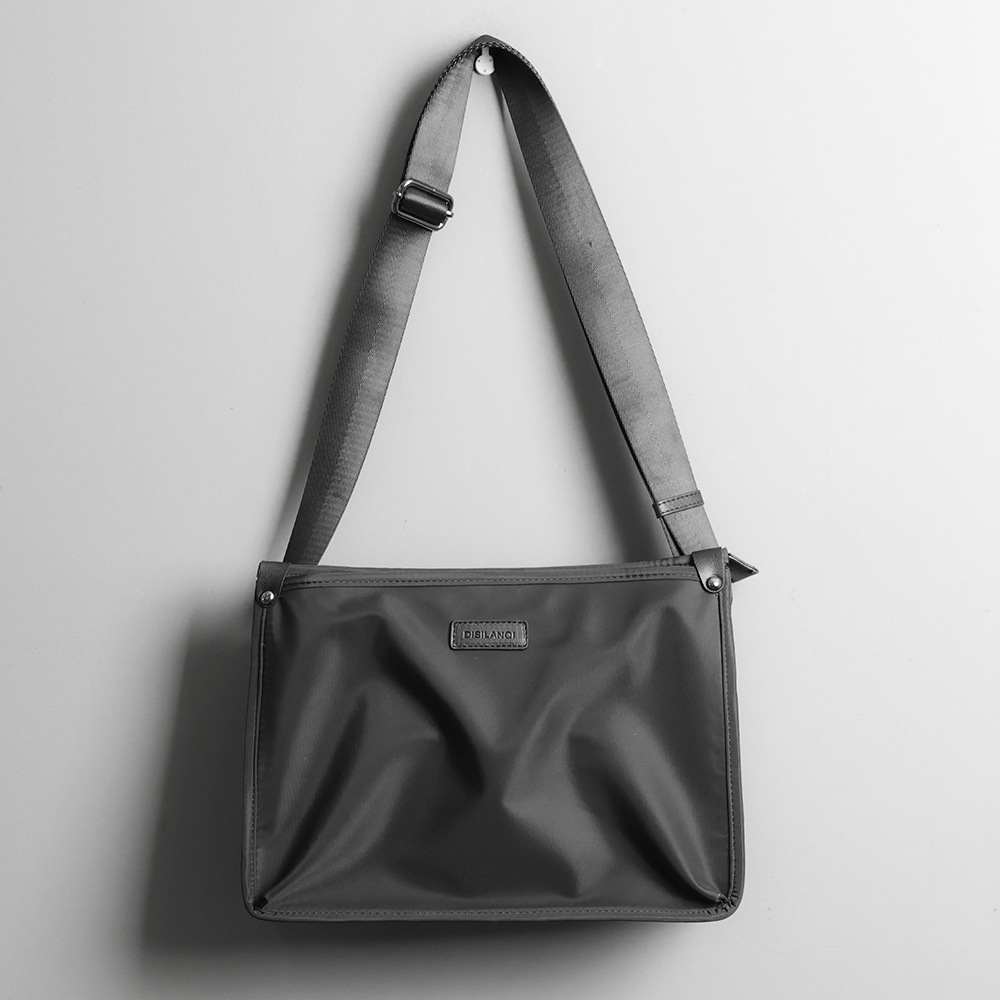 Borsa a tracolla in tessuto Oxford