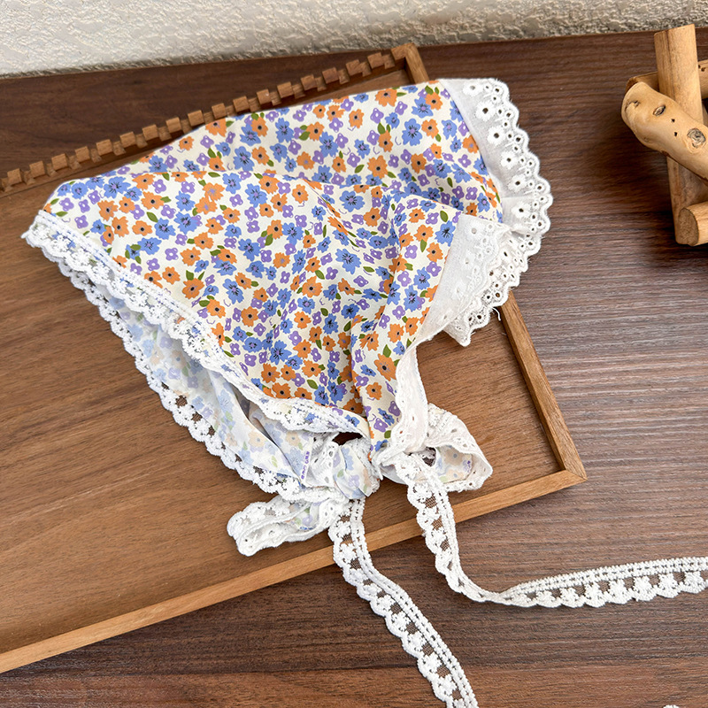 Eșarfă Triunghiulară