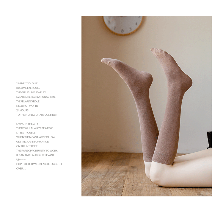 Meias Femininas de Cano Médio e Cano Alto