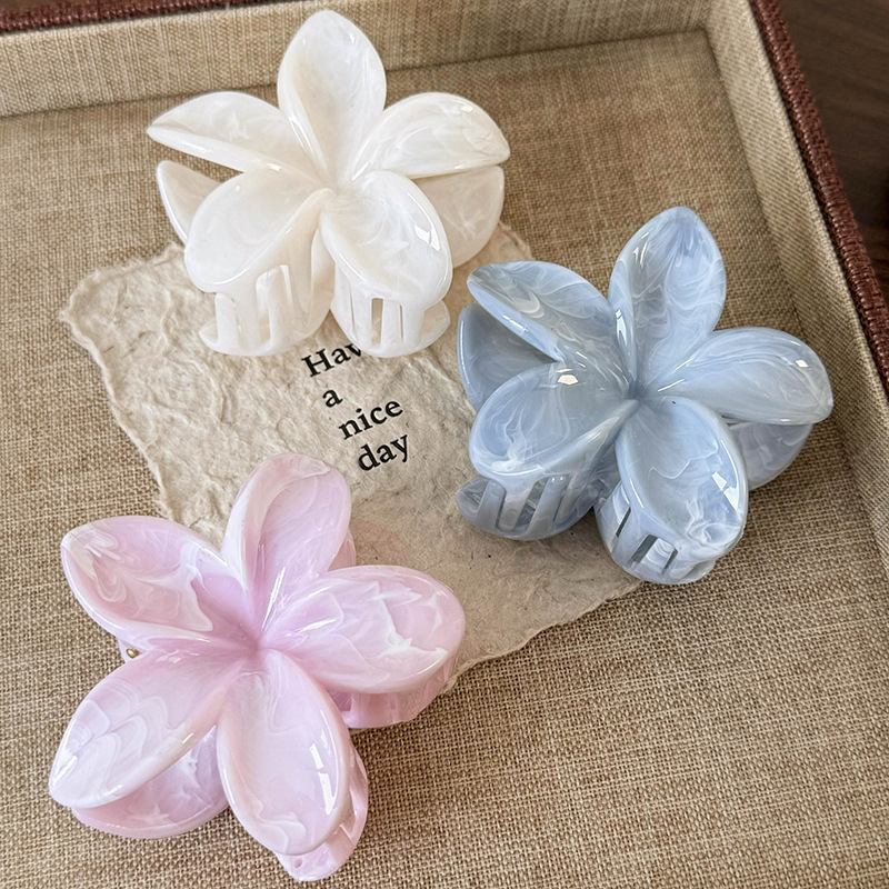 Pinza de Pelo Tiburón Floral