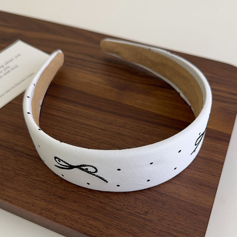 Diadema con Lazo Bordado