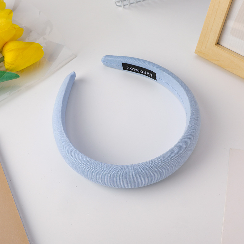 عصابة رأس عريضة نسائية