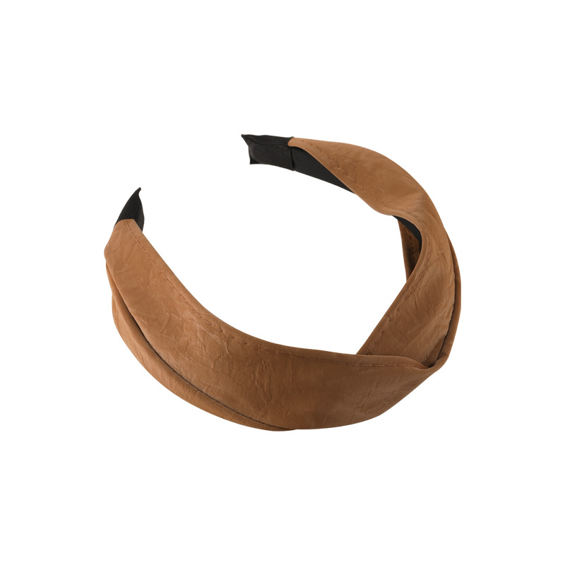 Diadema Cruz Ancha de Cuero PU