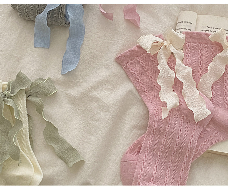 ถุงเท้ายาวครึ่งน่องผ้าฝ้ายแบบ Scrunch