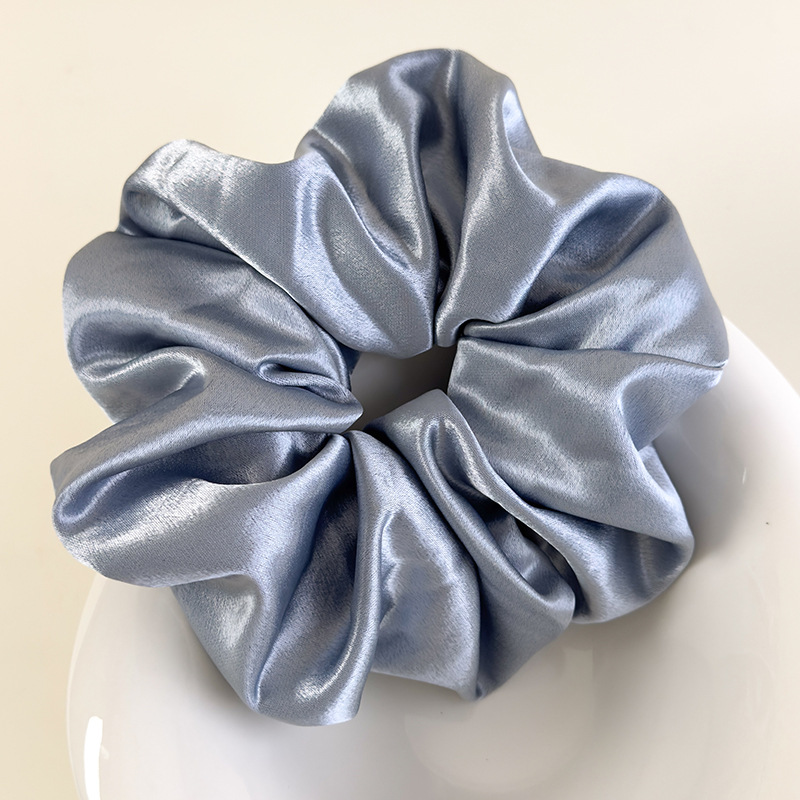 クリームサテンスクランチー