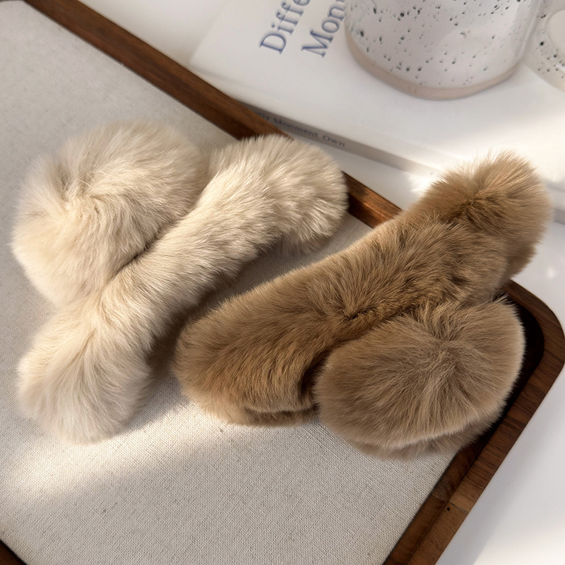 Agrafă pentru Păr din Blană de Iepure Angora