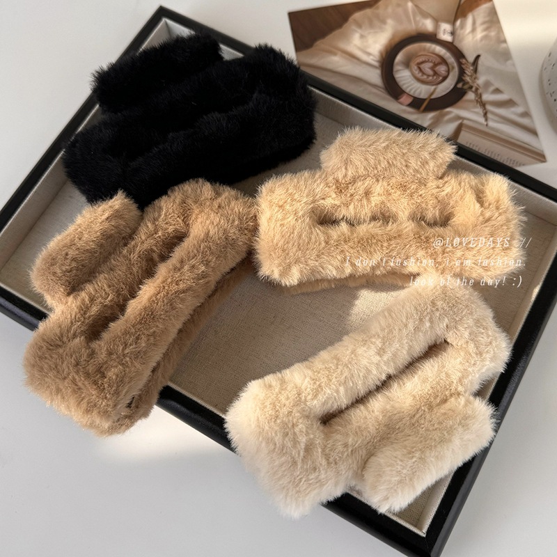 Agrafă pentru Păr din Pluș