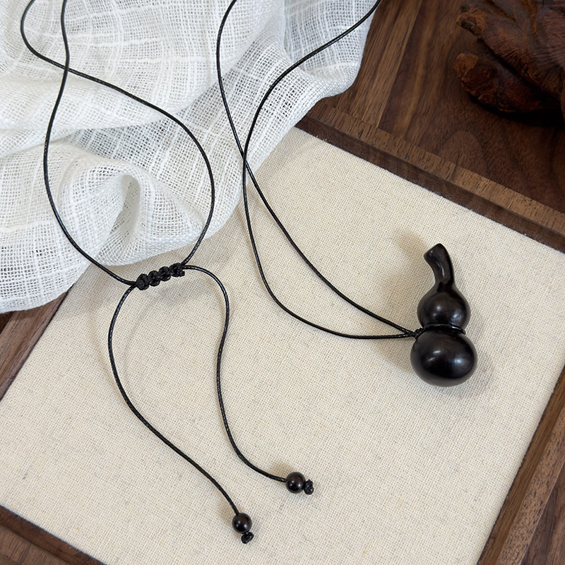 Leren Koord Ketting met Houten Kalebas