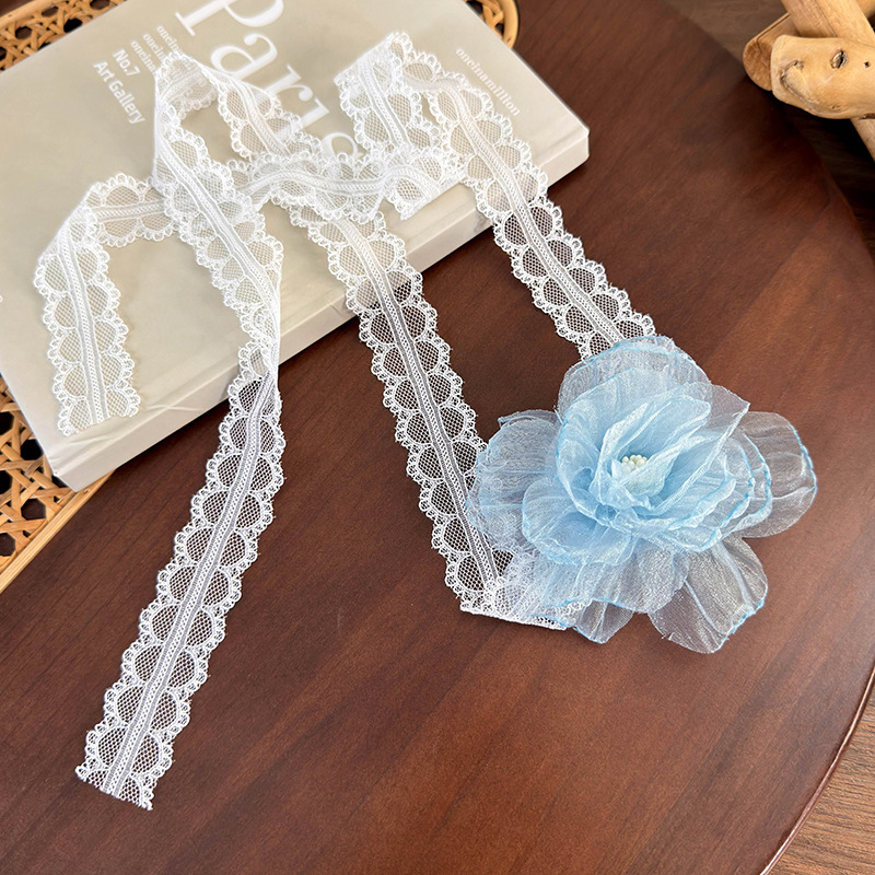 Кораловий Намисто з Квітковою Мереживною Стрічкою