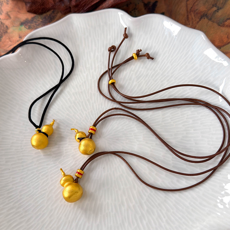 ひょうたんペンダントネックレス