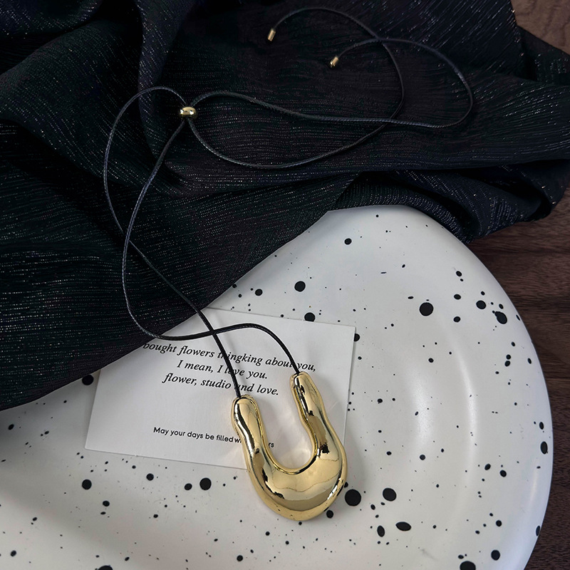 Довге Намисто Підкова U-подібної форми