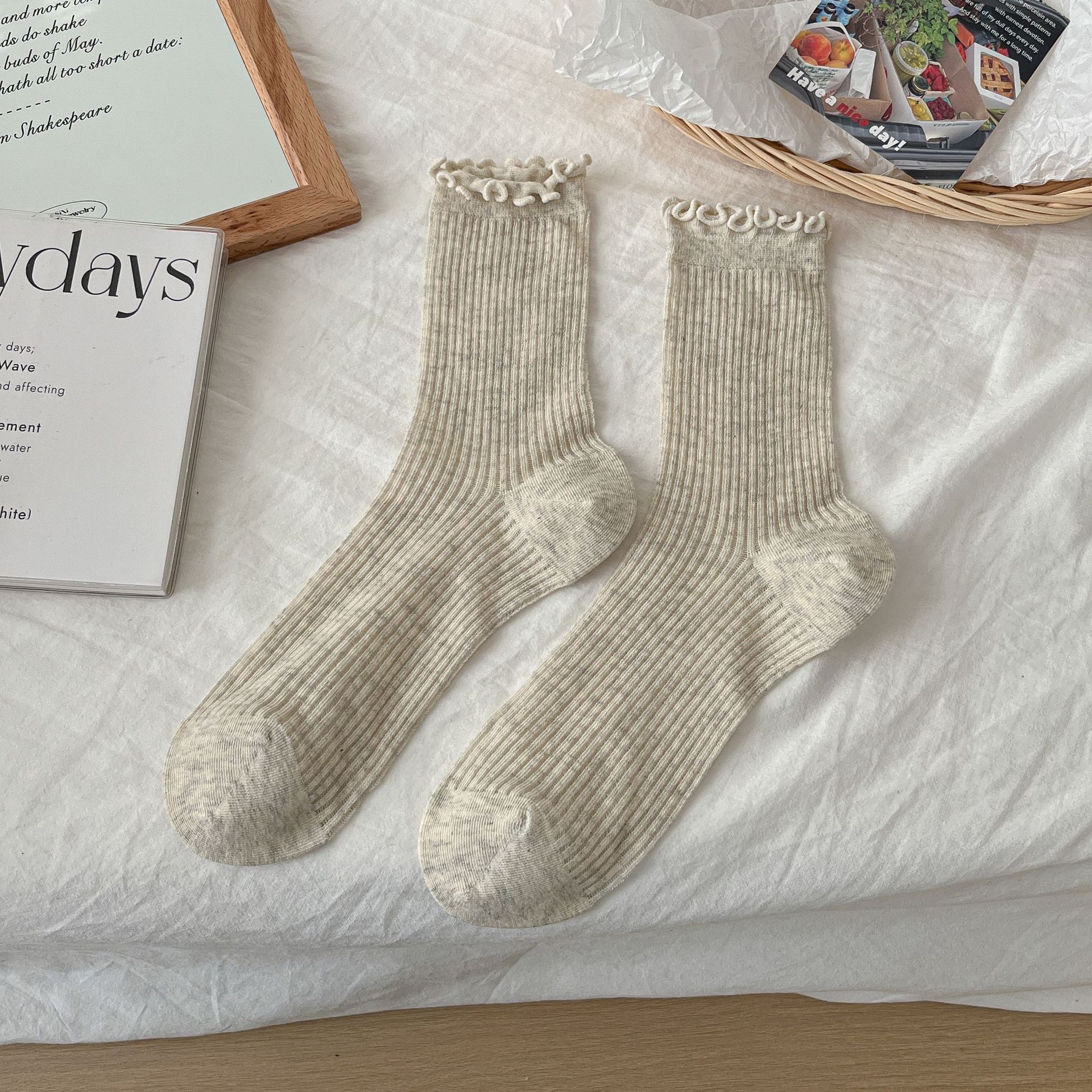 Meias Slouch com Babados